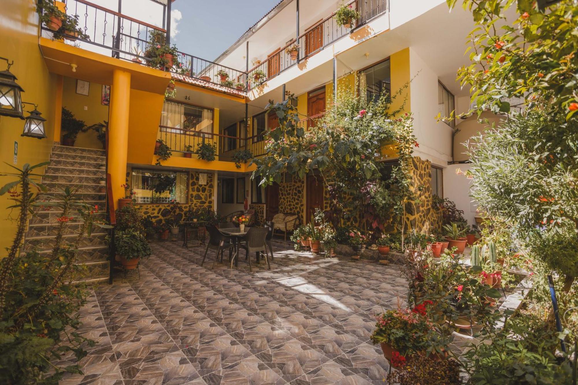 Intitambo Hotel Ollantaytambo Extérieur photo